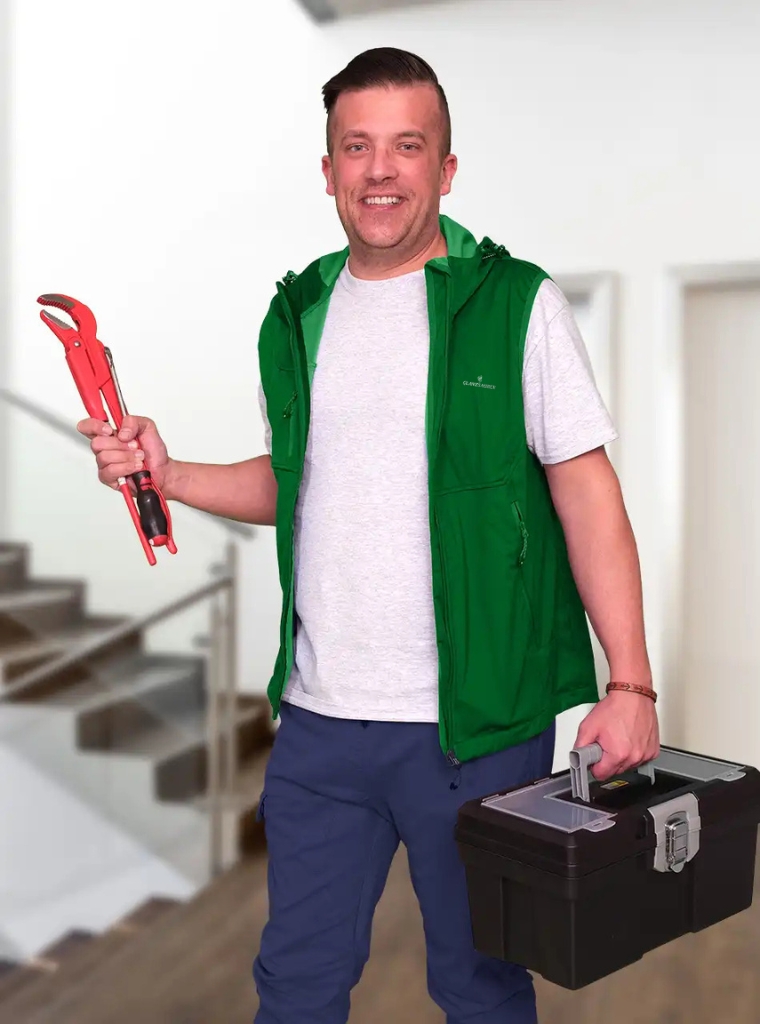 Ein Hausmeister von GlanzSauber Bochum Hausmeisterservice