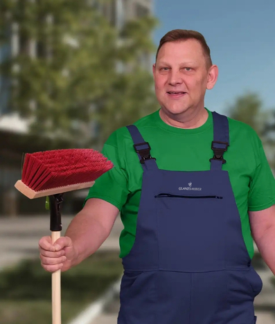 Ein Mitarbeiter der GlanzSauber Hausmeisterservice Bochum